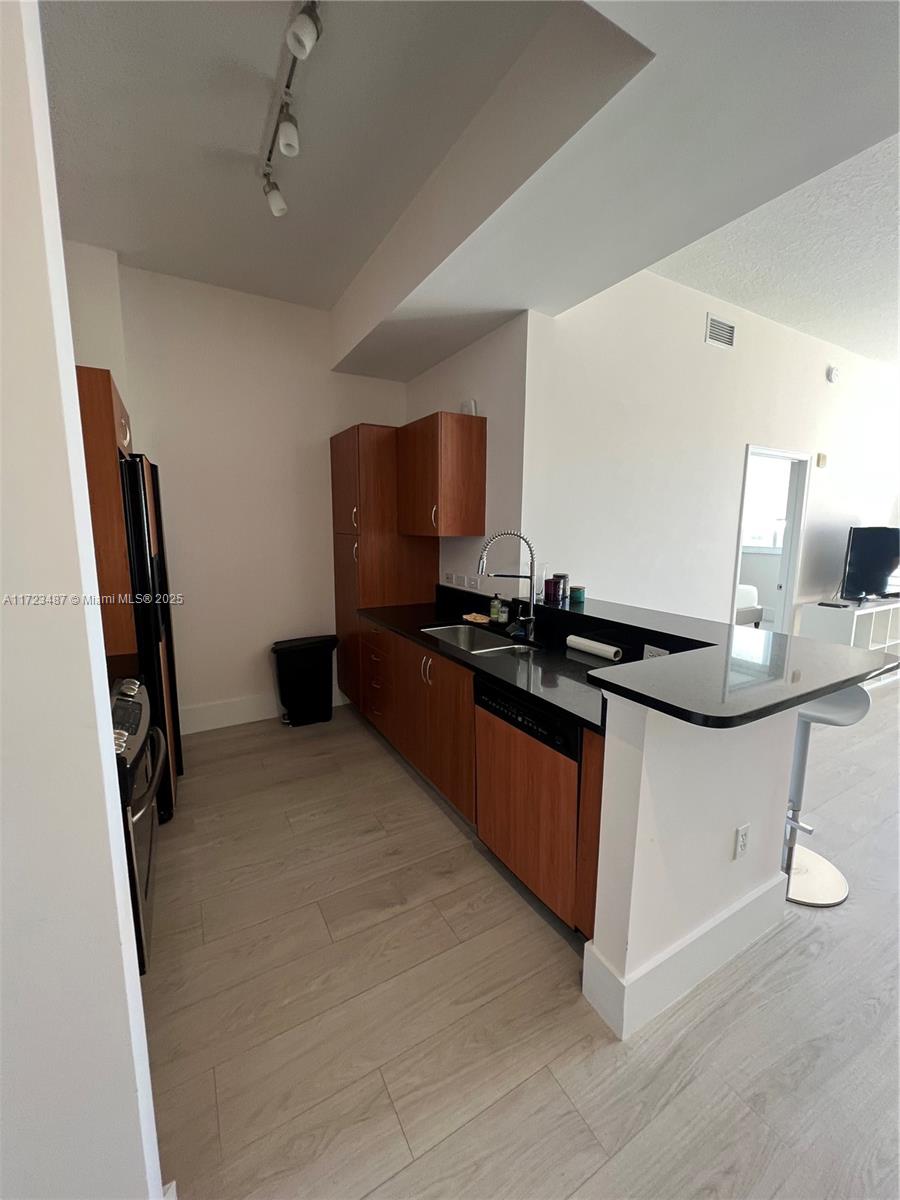 VENTURE AT AVENTURA EAST - Residential