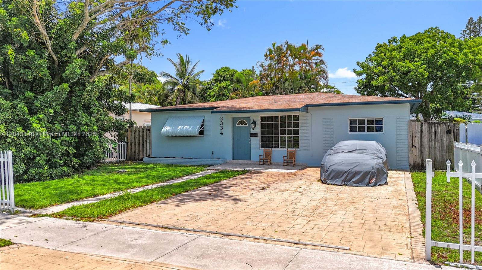 2334 Pierce St, Hollywood, FL, 33020/$480,000 2 2334 Pierce St