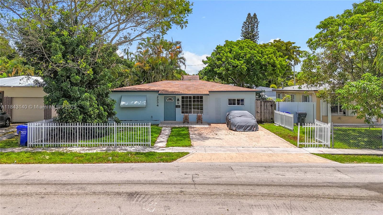 2334 Pierce St, Hollywood, FL, 33020/$480,000 4 2334 Pierce St