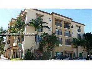 Rental Property at 650 Palm Ave 4-B4, Hialeah, Miami-Dade County, Florida - Bedrooms: 2 
Bathrooms: 2  - $2,400 MO.