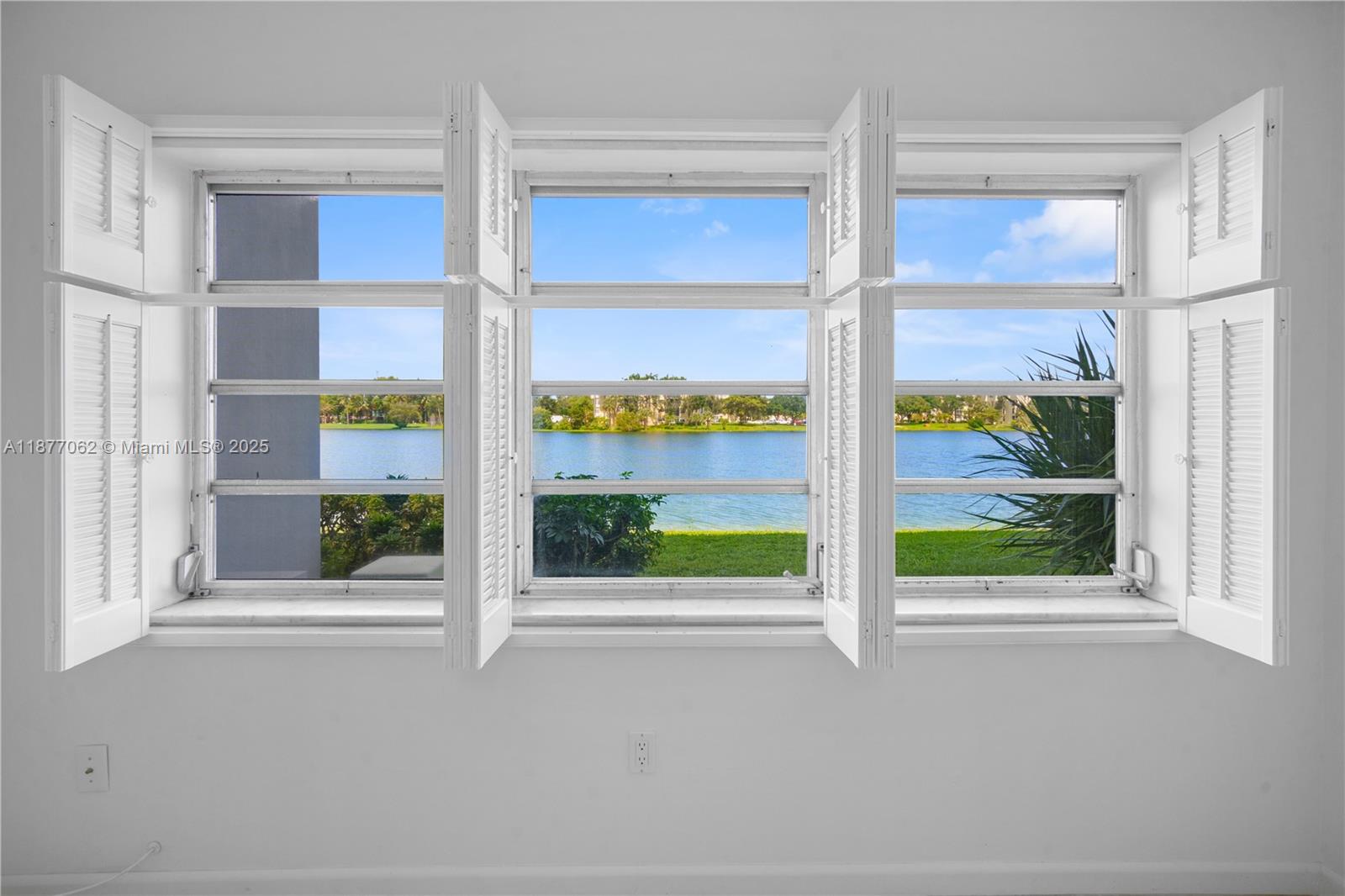 AZURE LAKE CONDO - Residential