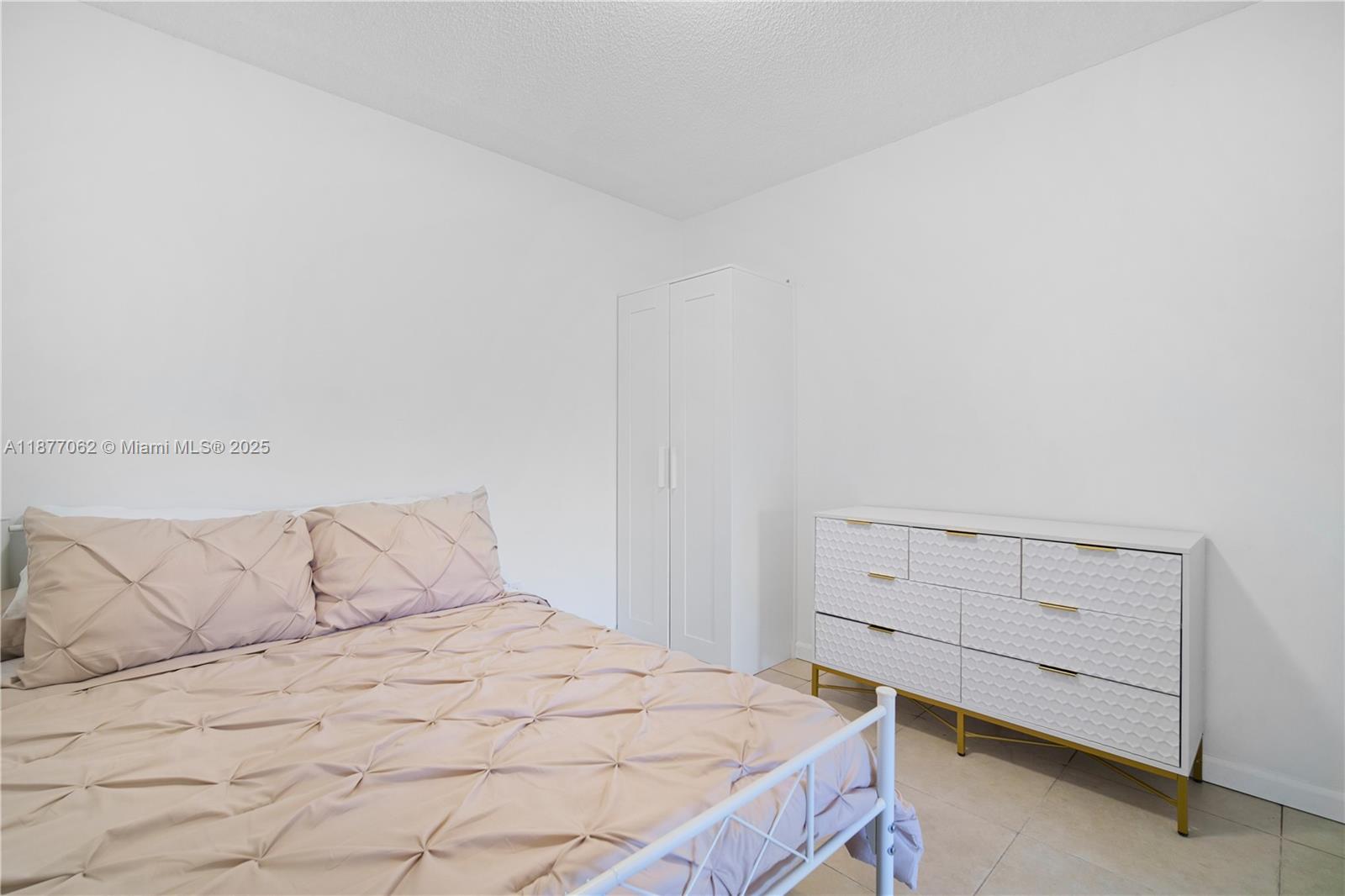 AZURE LAKE CONDO - Residential