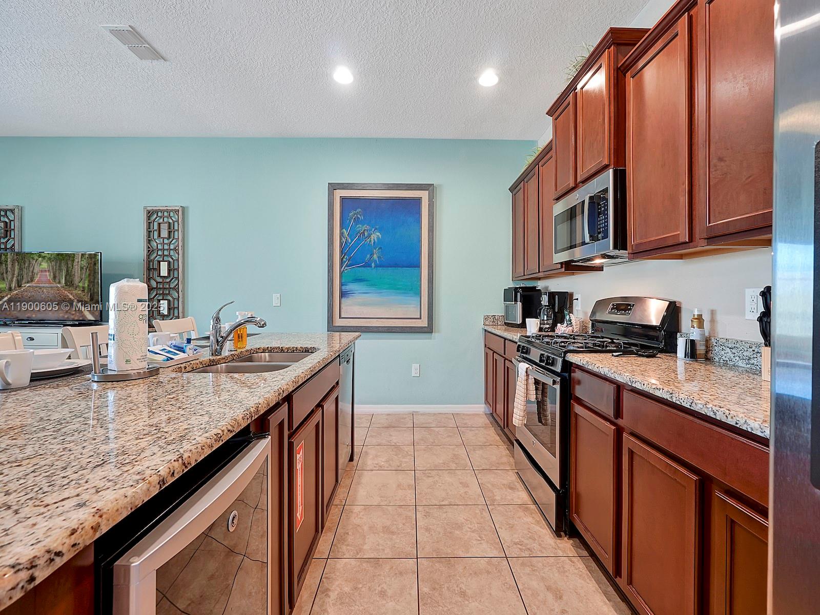 OAKMONT TOWNHOMES PHASE 1 - Residential