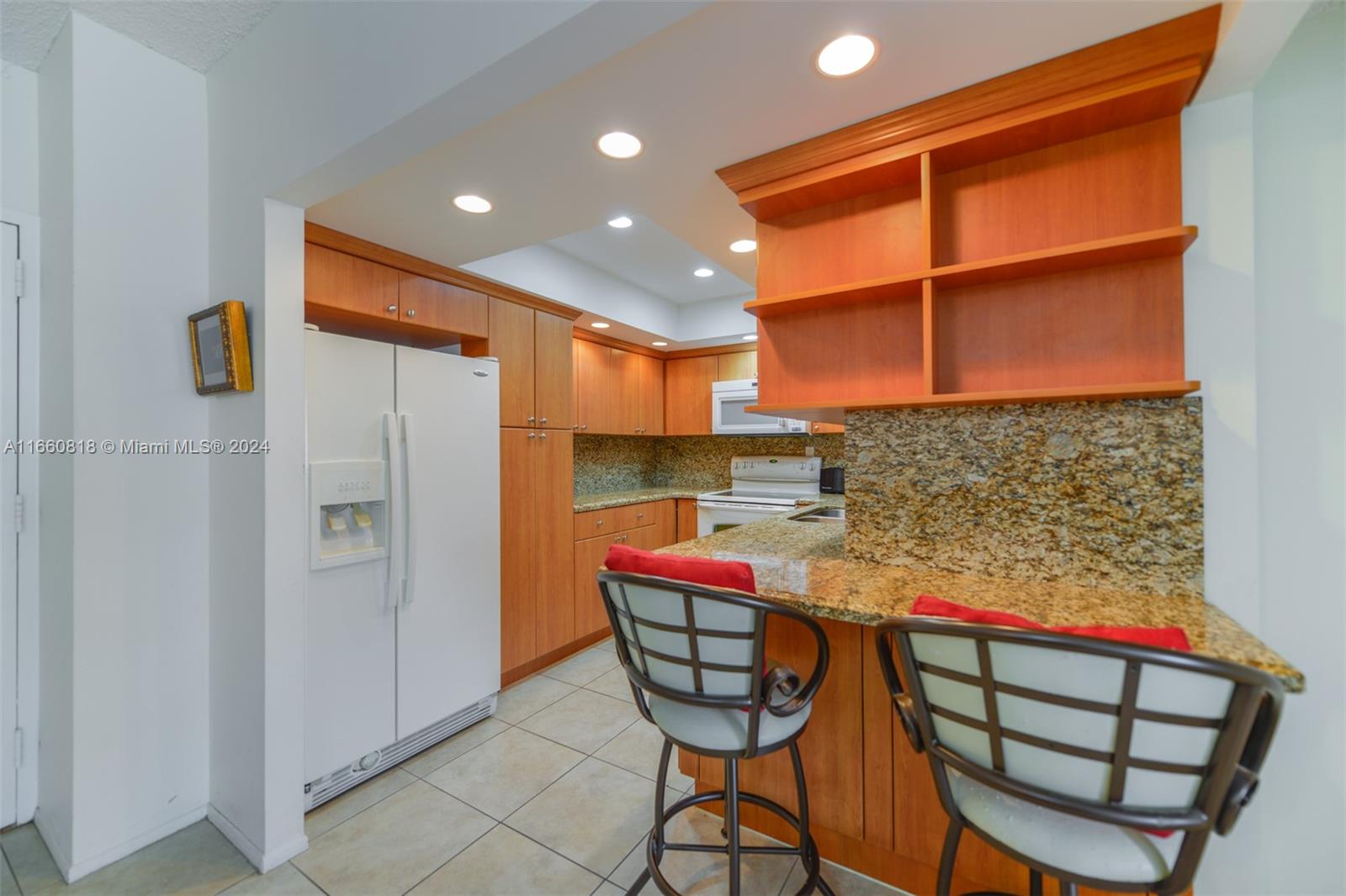 HEMISPHERES CONDO - Residential