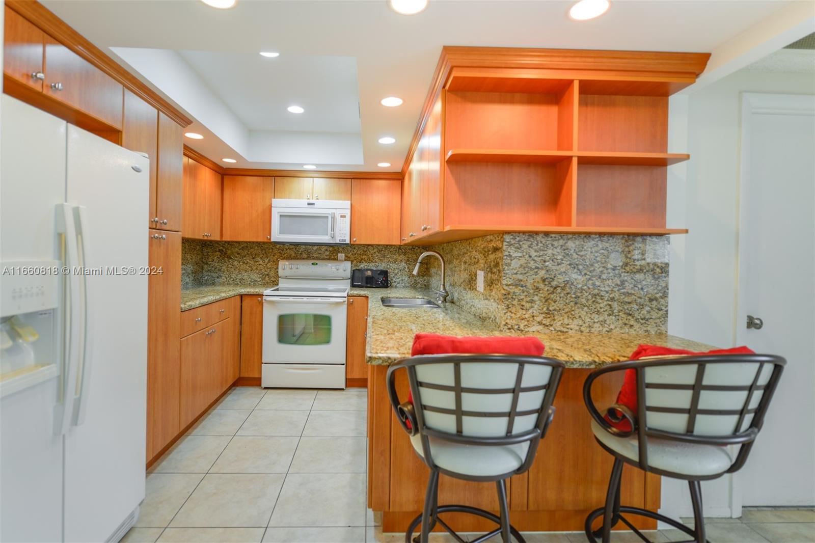 HEMISPHERES CONDO - Residential
