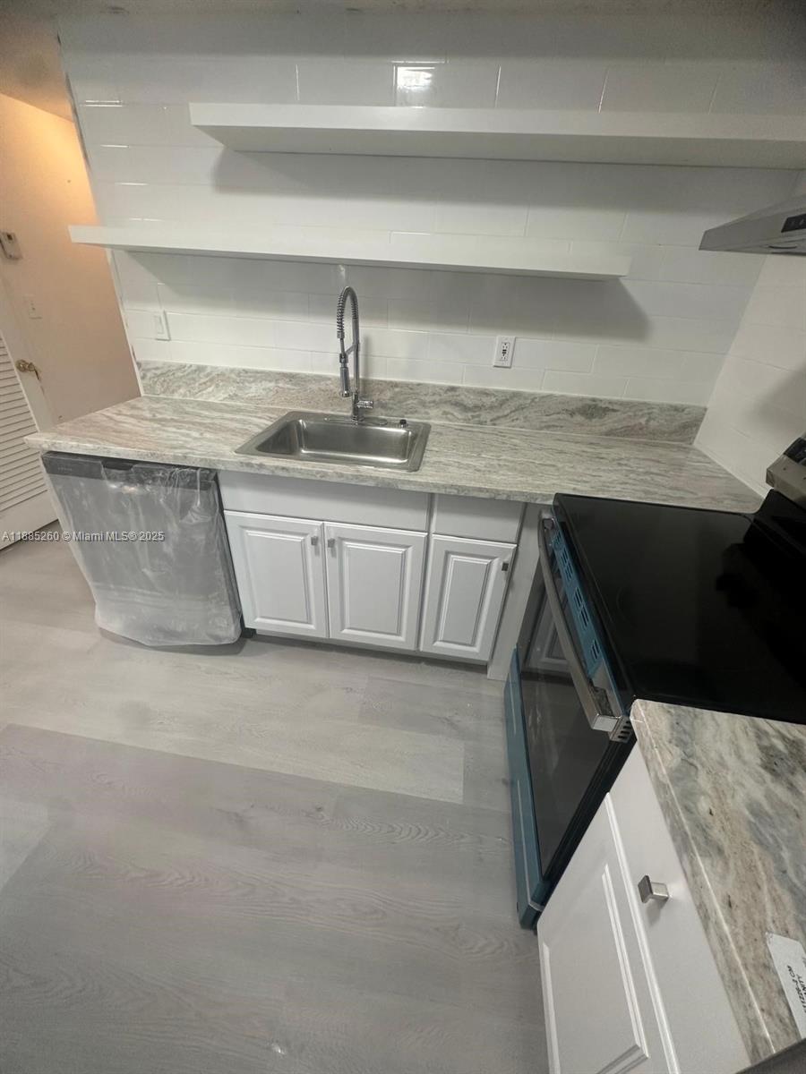 GOLDEN KEY CONDO, THE - Residential