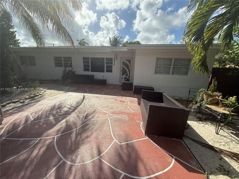 16030 Miami Dr North Miami Beach FL 33162