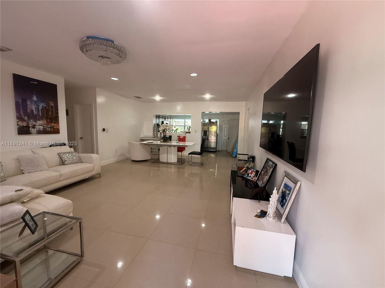 FULFORD BY THE SEA SEC I - Residential Lease