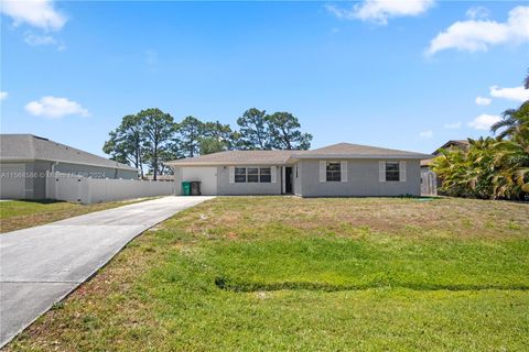 170 NW Curry St, Port St. Lucie, FL 34983 - MLS#: A11568586
