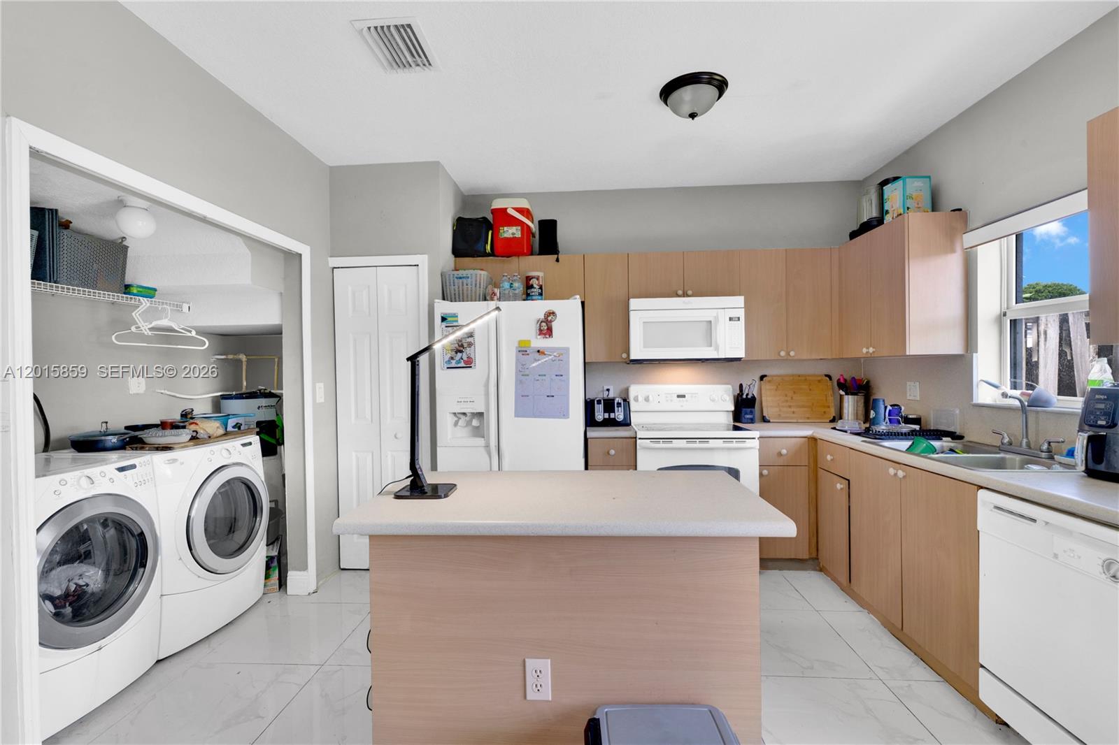 VENETIA GROVE - Residential
