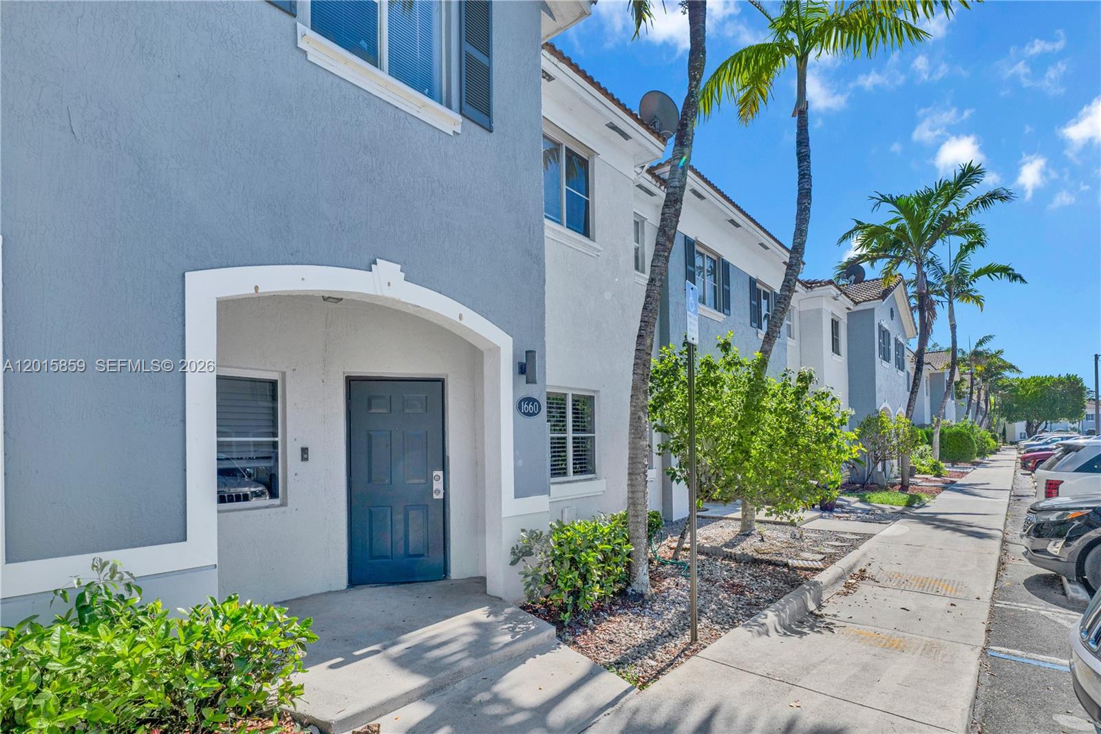 VENETIA GROVE - Residential