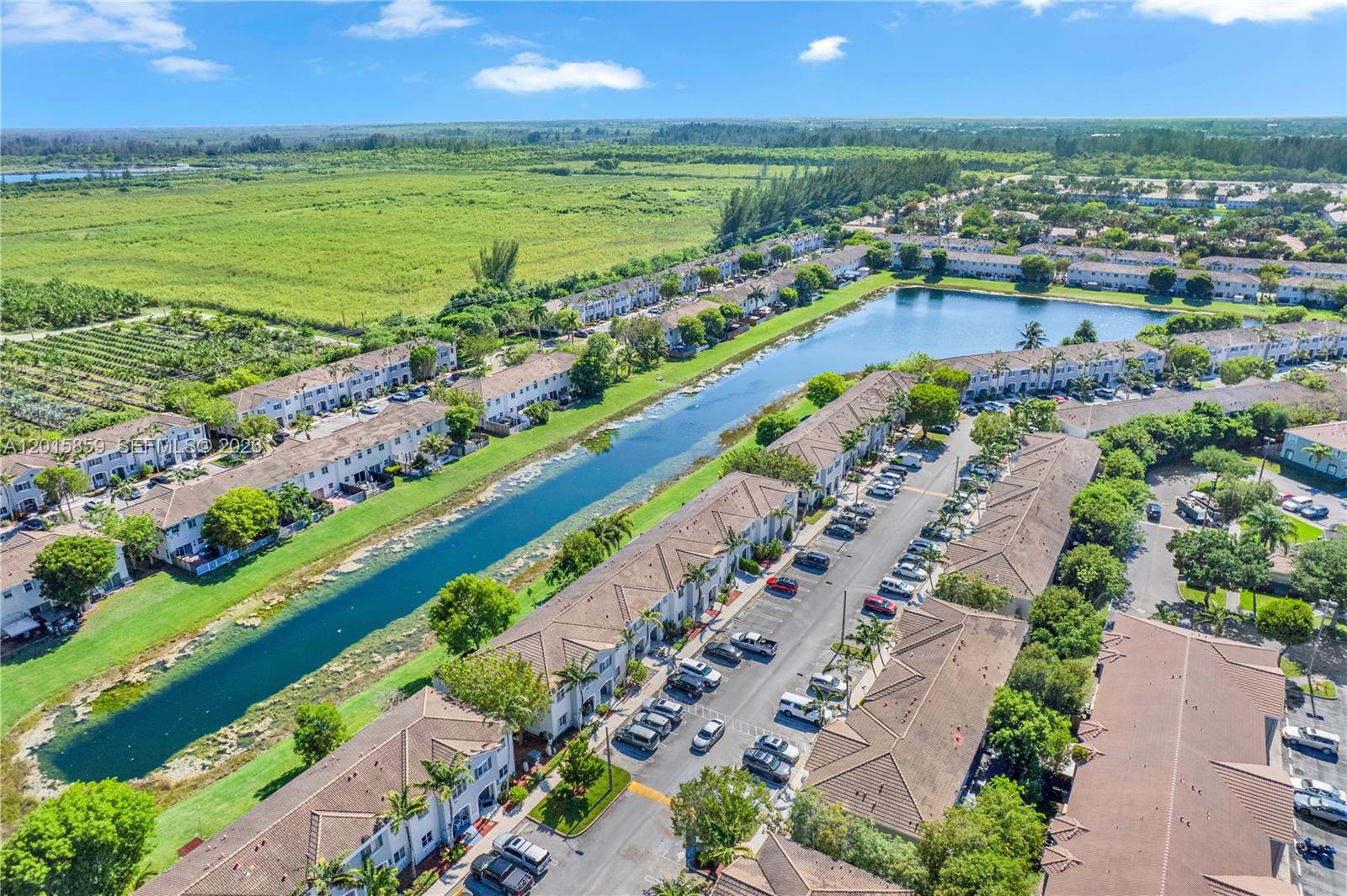 VENETIA GROVE - Residential