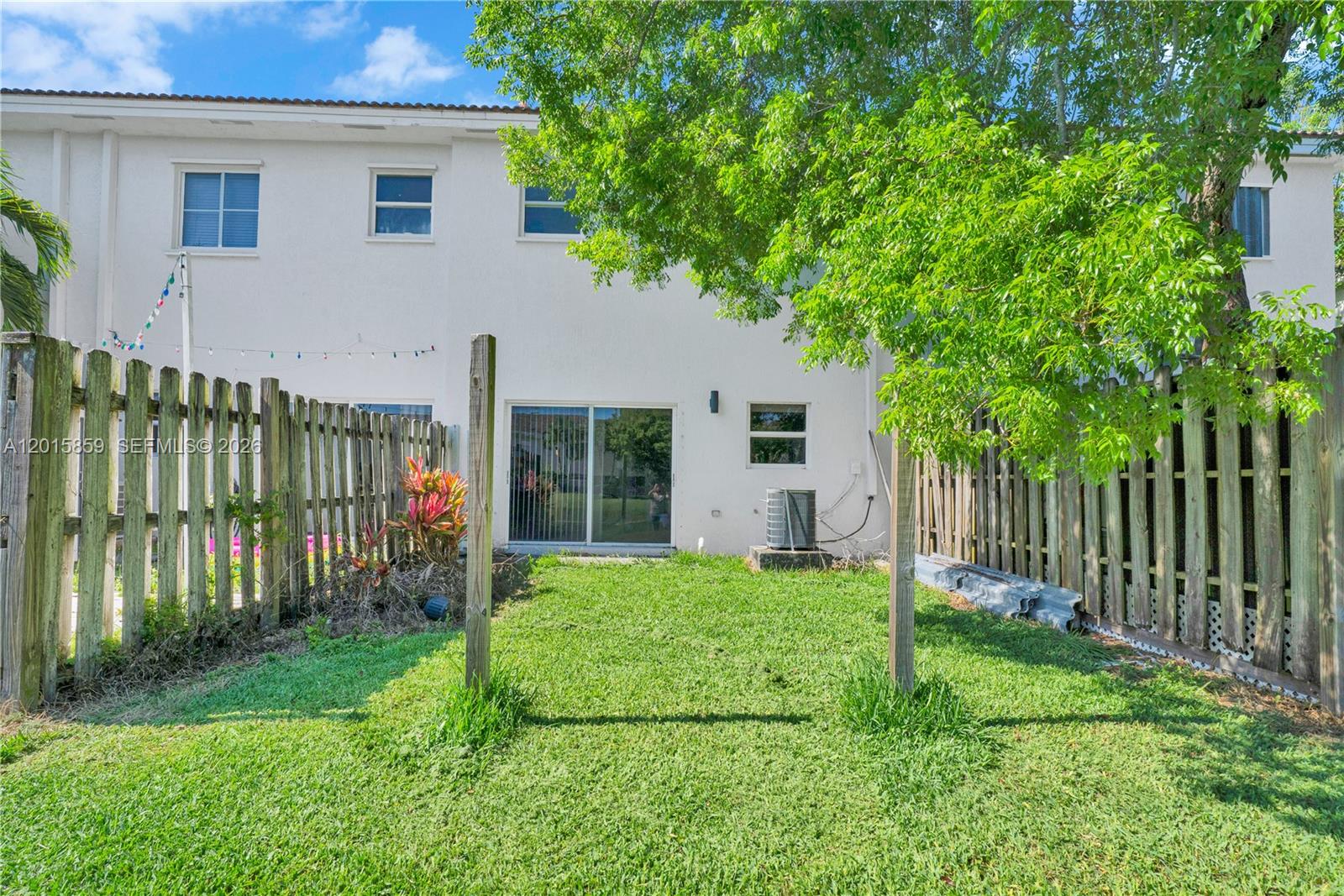 VENETIA GROVE - Residential