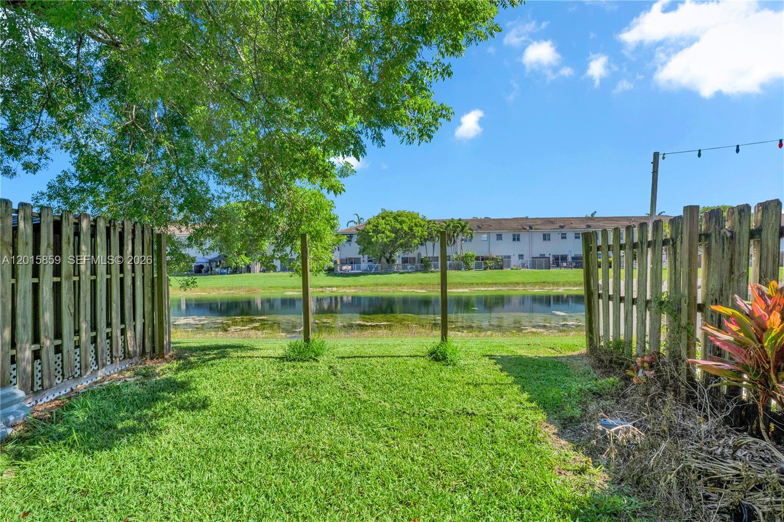 VENETIA GROVE - Residential