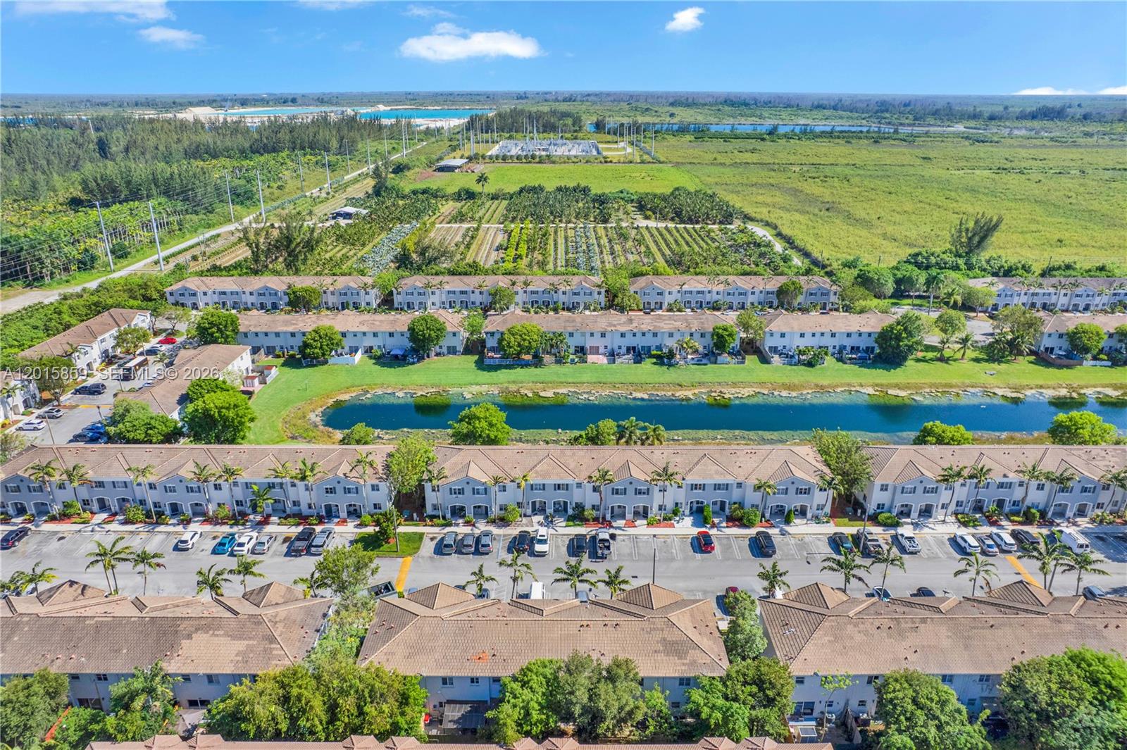 VENETIA GROVE - Residential