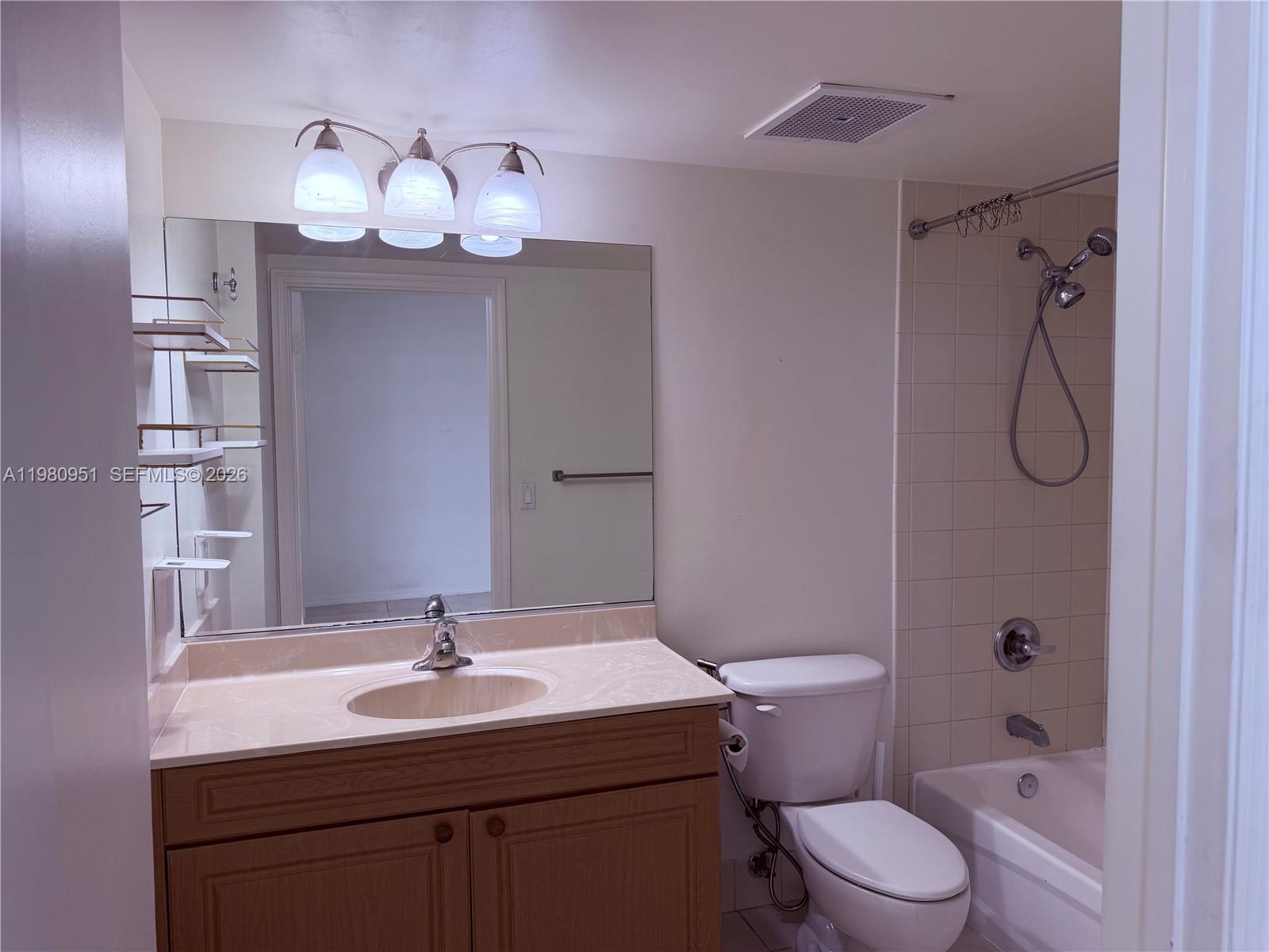 BRICKELL VISTA CONDO - Residential Lease