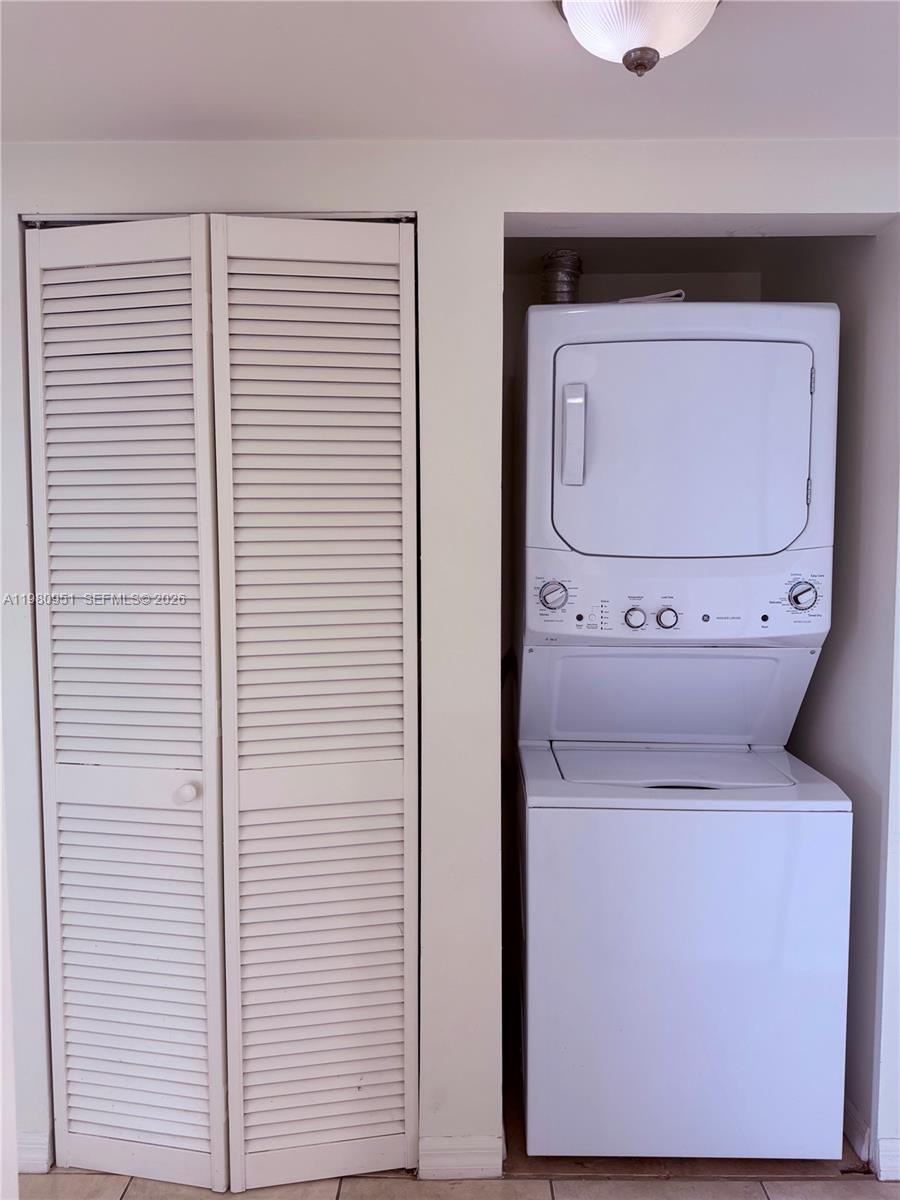 BRICKELL VISTA CONDO - Residential Lease