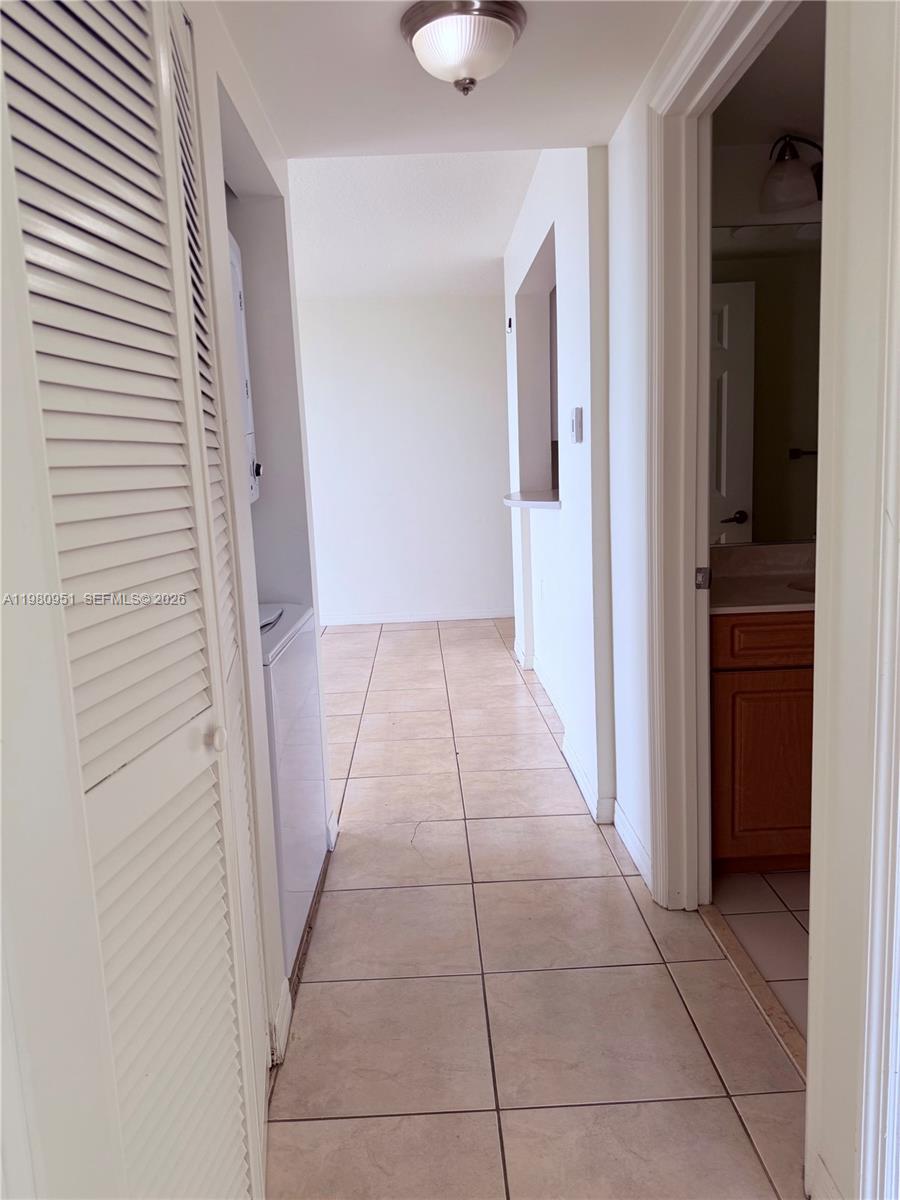 BRICKELL VISTA CONDO - Residential Lease