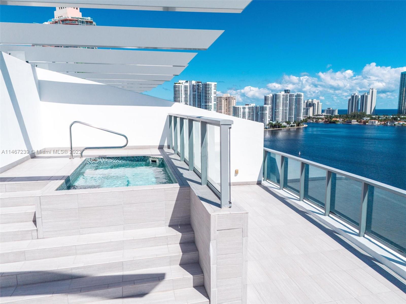 ECHO CONDO - Residential