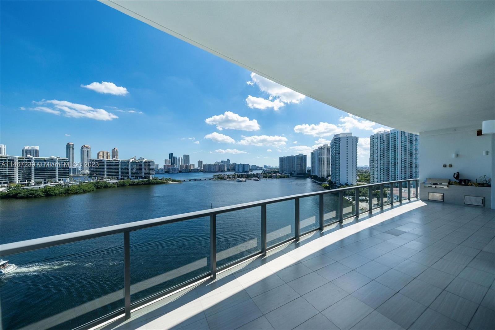 ECHO CONDO - Residential