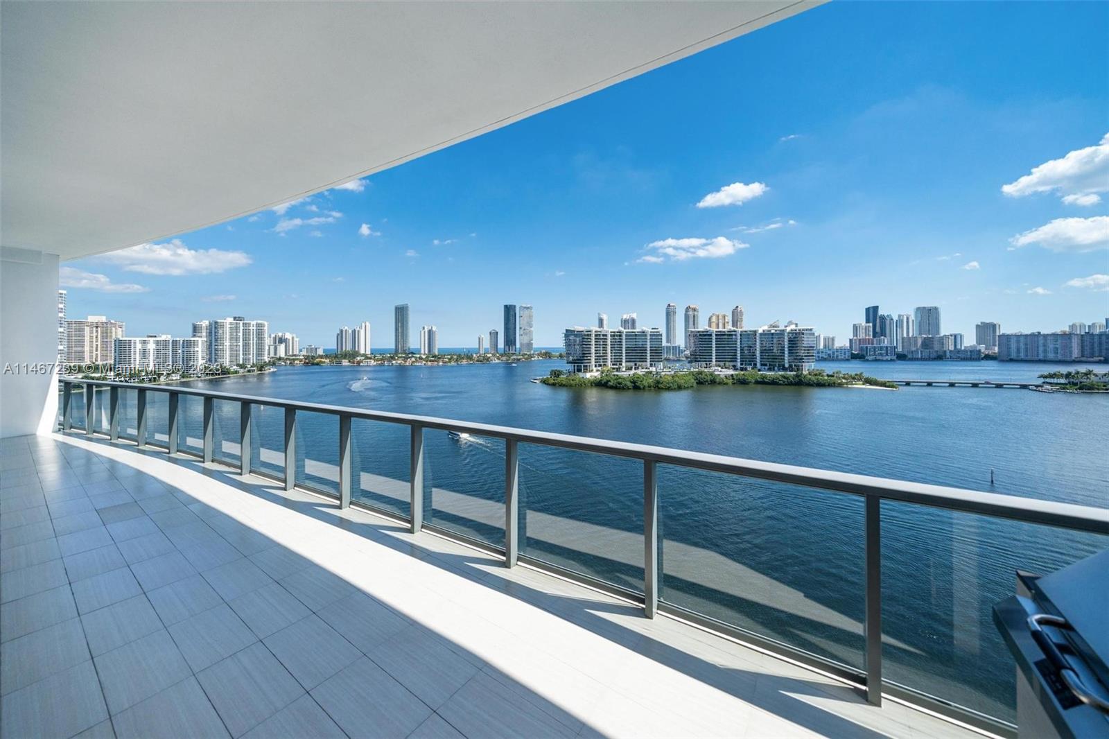 ECHO CONDO - Residential