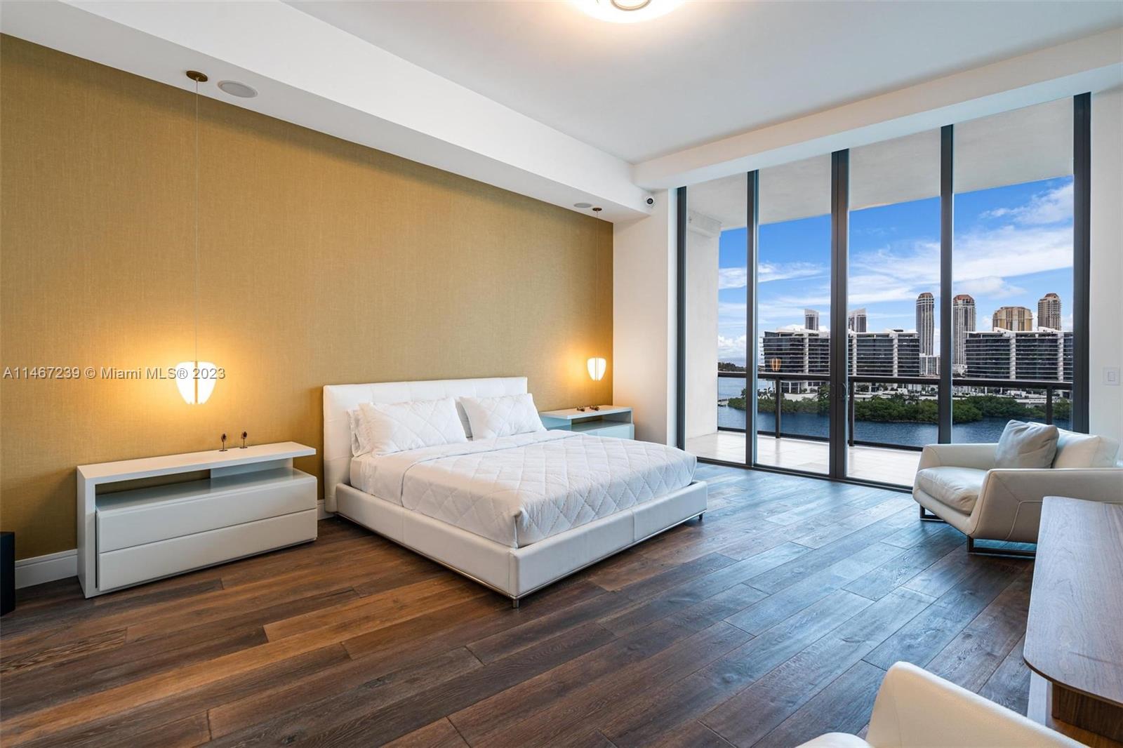 ECHO CONDO - Residential