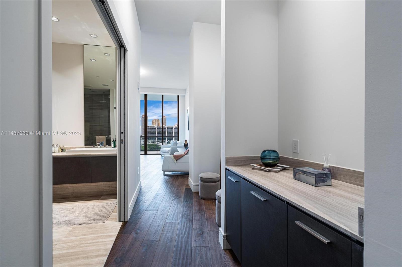 ECHO CONDO - Residential