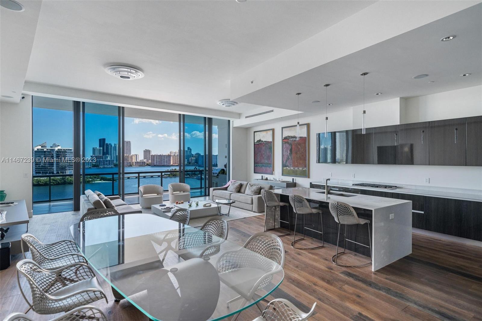 ECHO CONDO - Residential