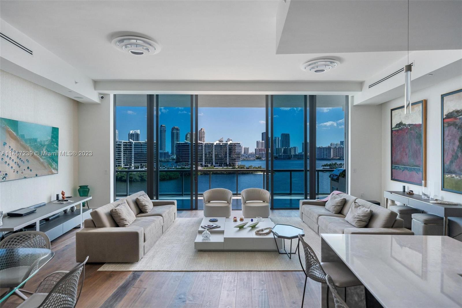 ECHO CONDO - Residential