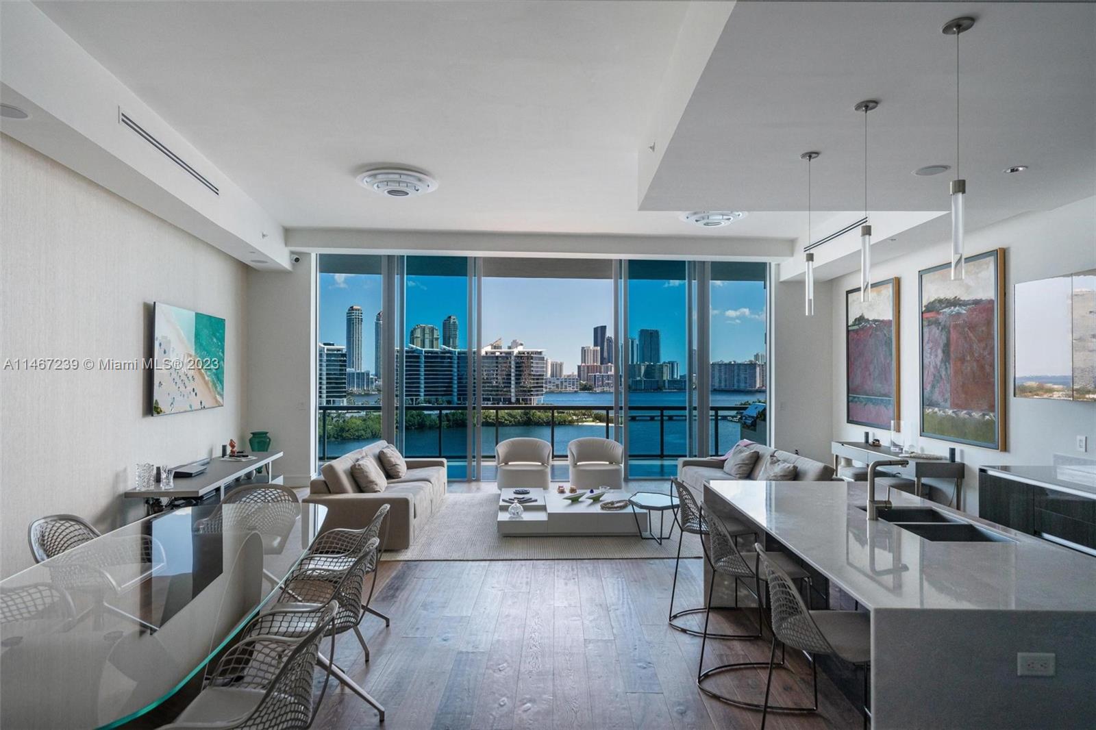 ECHO CONDO - Residential