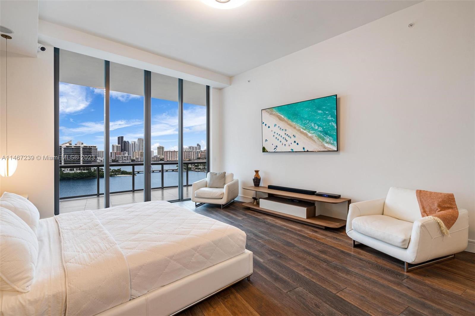 ECHO CONDO - Residential