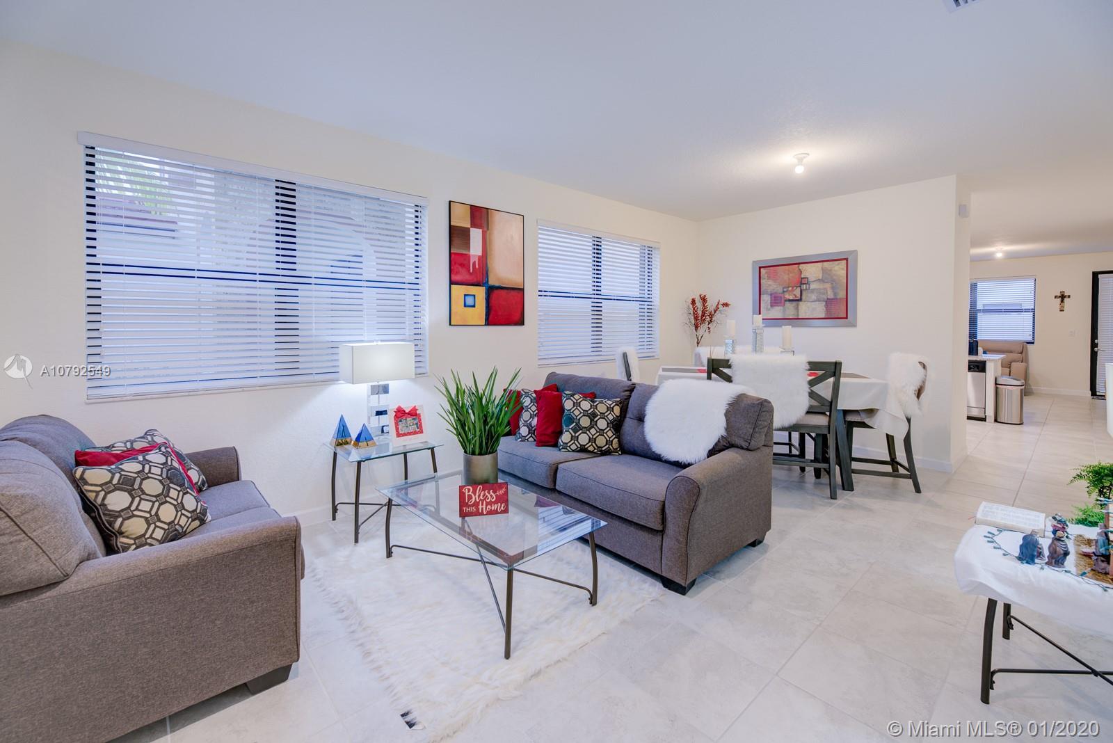 Aquabella - Residential