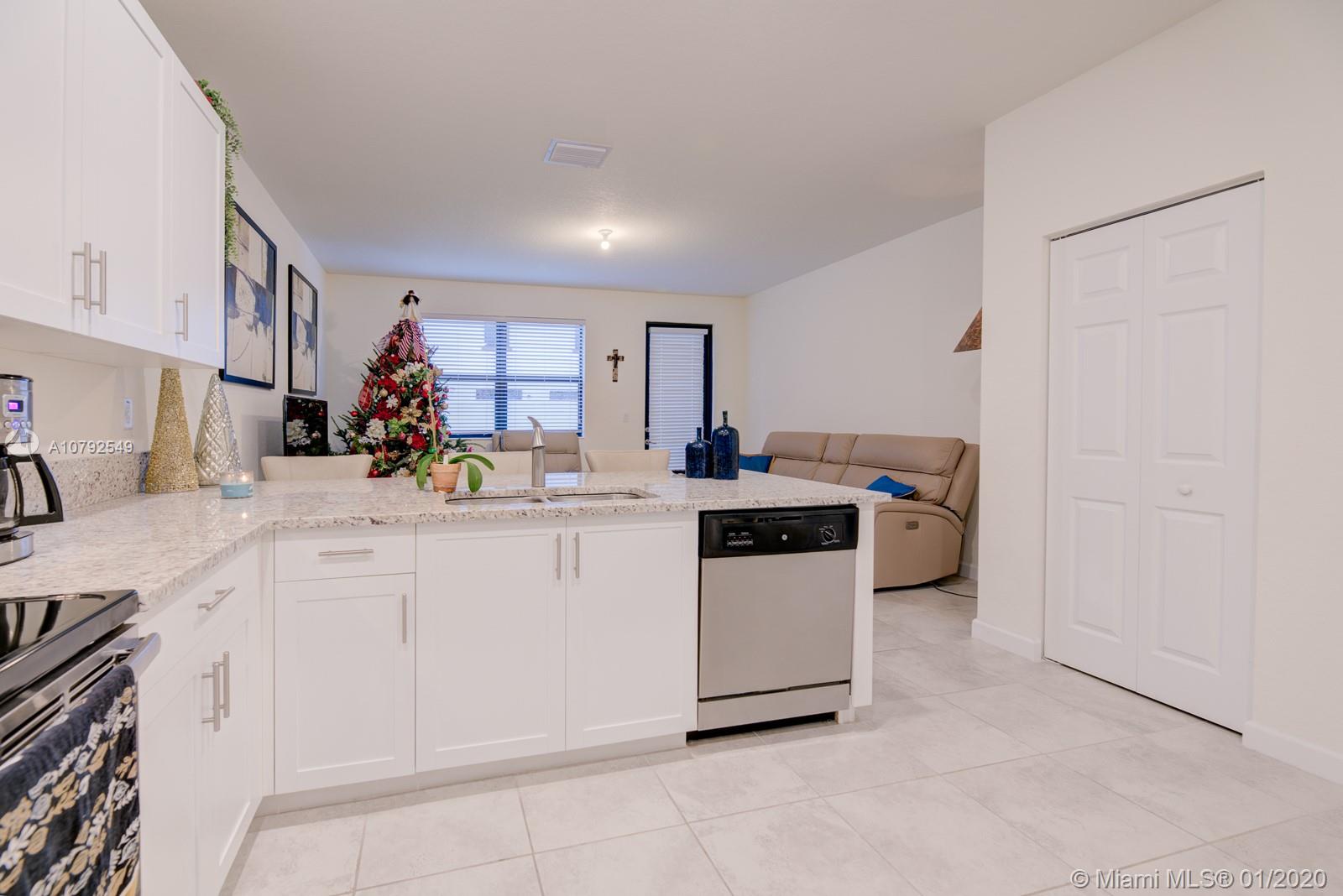 Aquabella - Residential
