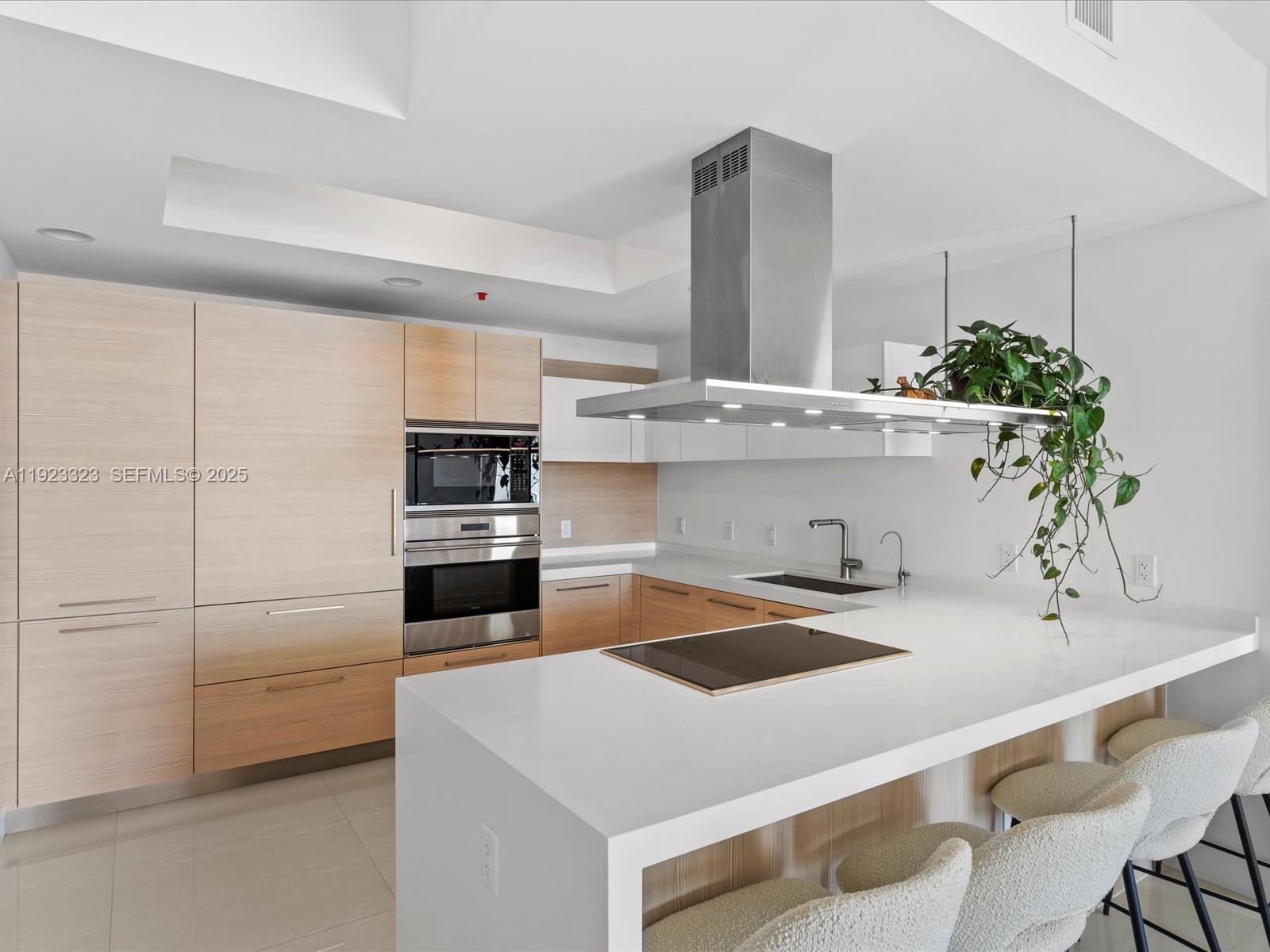 MARINA PALMS RESIDENCES S - Residential