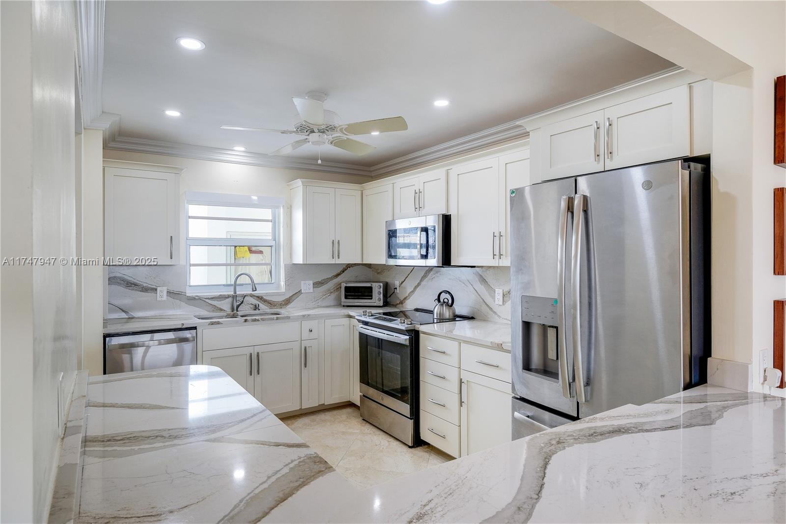 RIDGEVIEW TOWERS CONDO - Residential