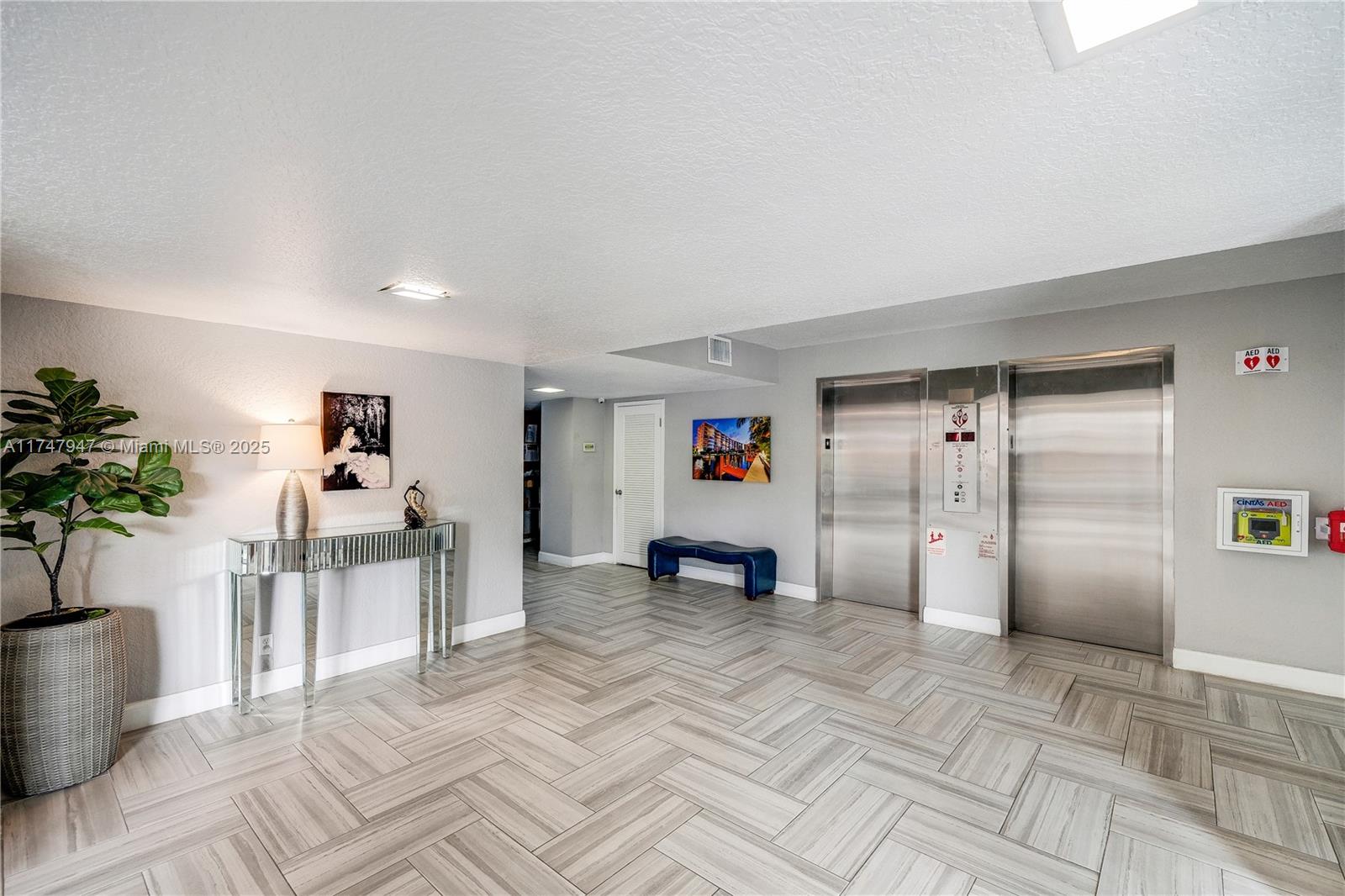 RIDGEVIEW TOWERS CONDO - Residential