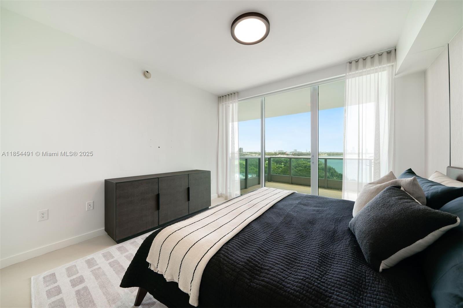 900 BISCAYNE BAY CONDO - Residential