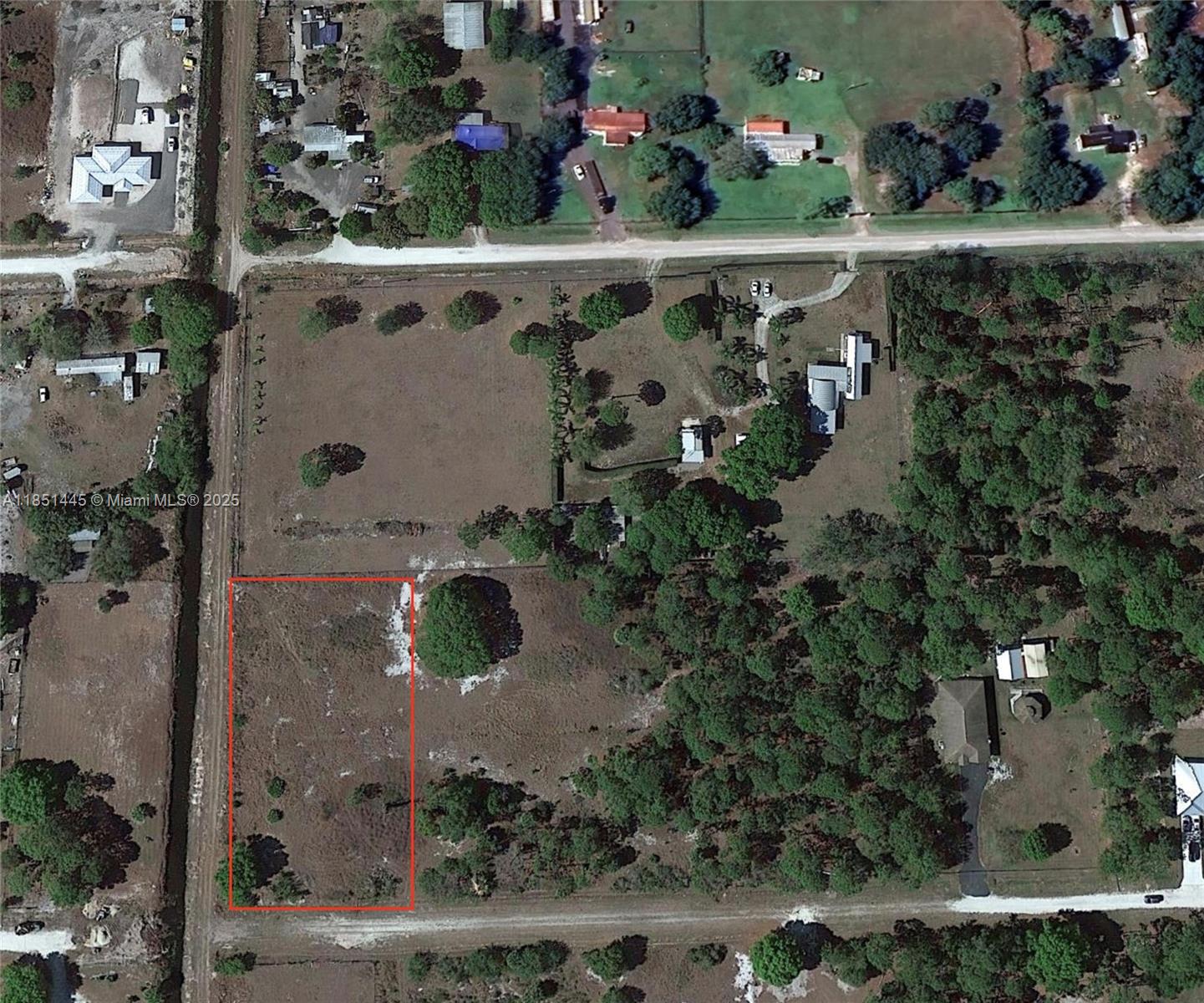 Great opportunity to own 1.25 acres in Montura Ranch Estates! This lot sits on a canal at the end of the street—ideal for building your private oasis. Whether you're planning a CBS, manufactured, or container home, this property is ready for your vision. Enjoy peaceful surroundings and the beauty of nature all around. Located just 58 miles east of Fort Myers and 95 miles northwest of Fort Lauderdale, it’s perfect for a weekend retreat or full-time living. Don’t miss out—bring your best offer!