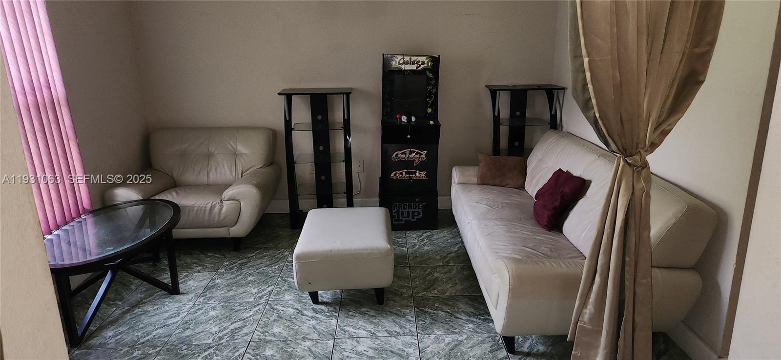 WINSOR MANOR 2ND ADDN - Residential