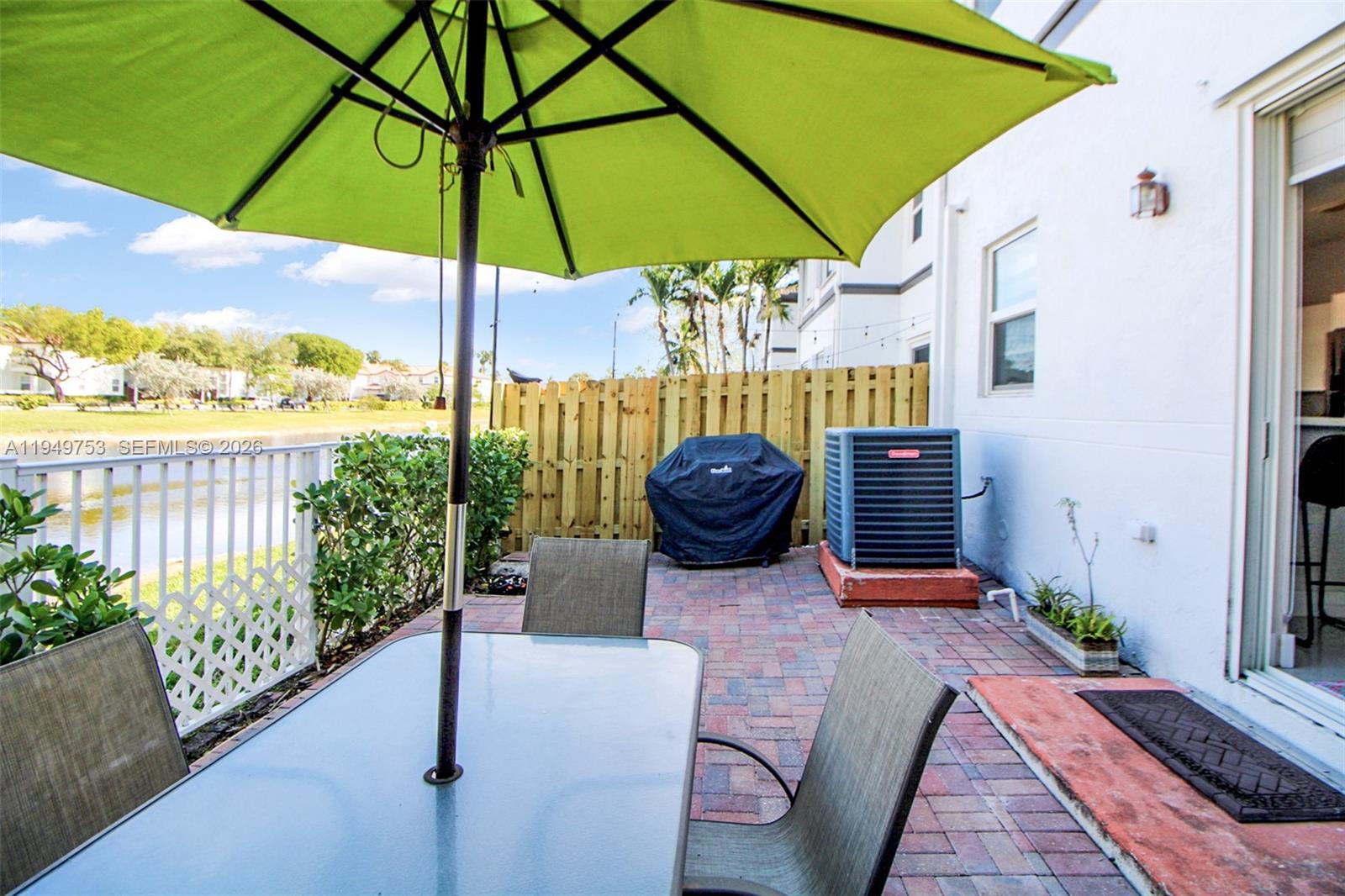 DORAL ISLES NORTH SEC TWO - Residential