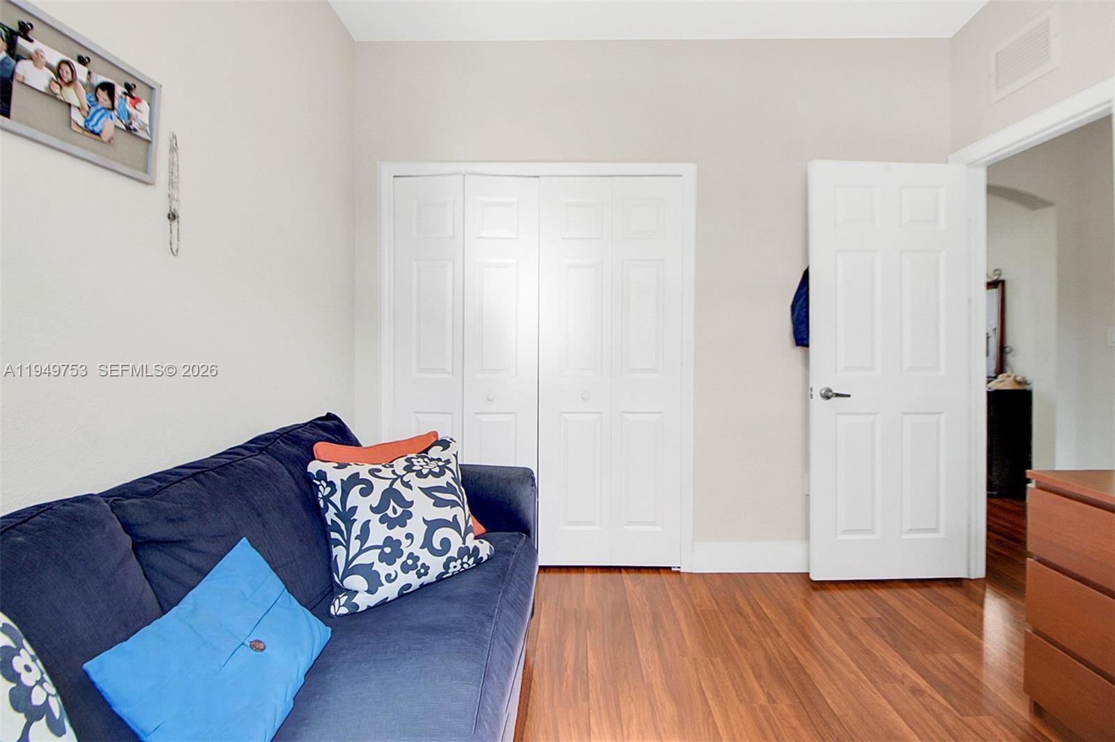 DORAL ISLES NORTH SEC TWO - Residential