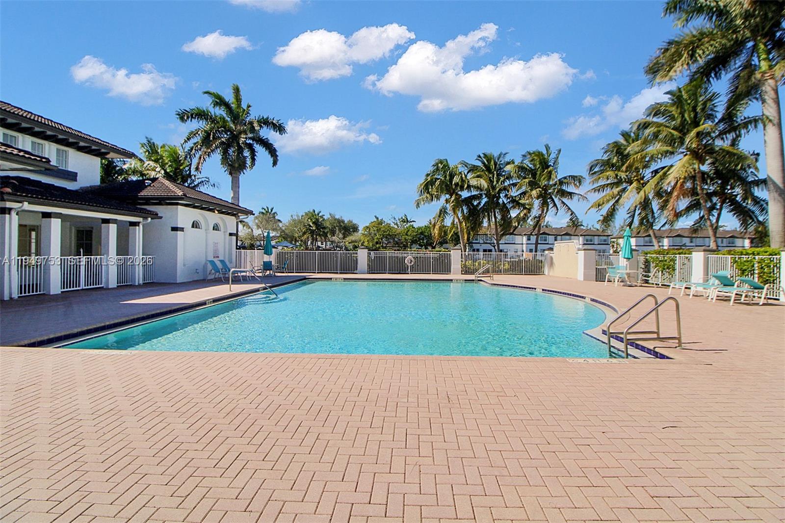 DORAL ISLES NORTH SEC TWO - Residential