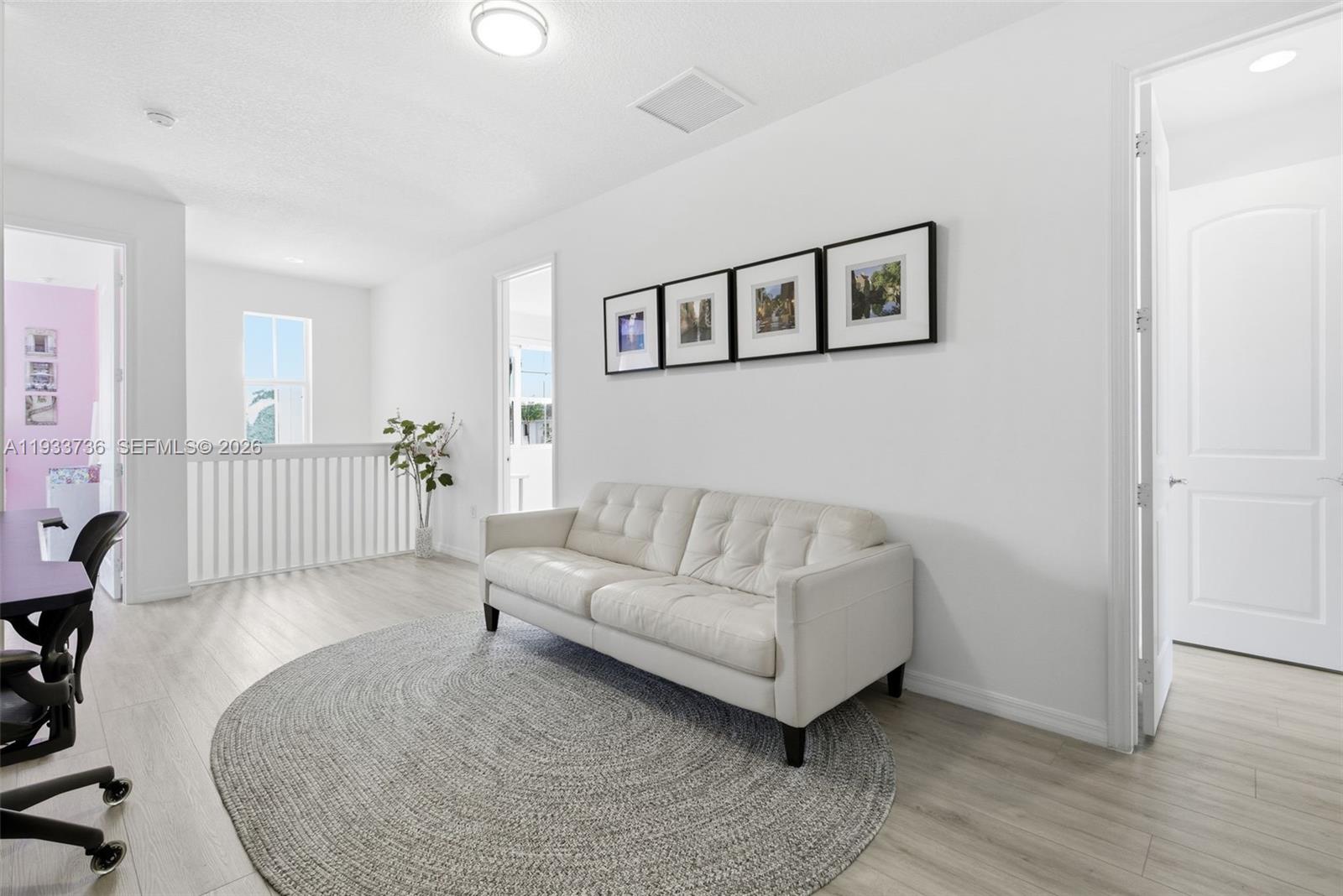 VENETIAN PARC WEST - Residential Lease