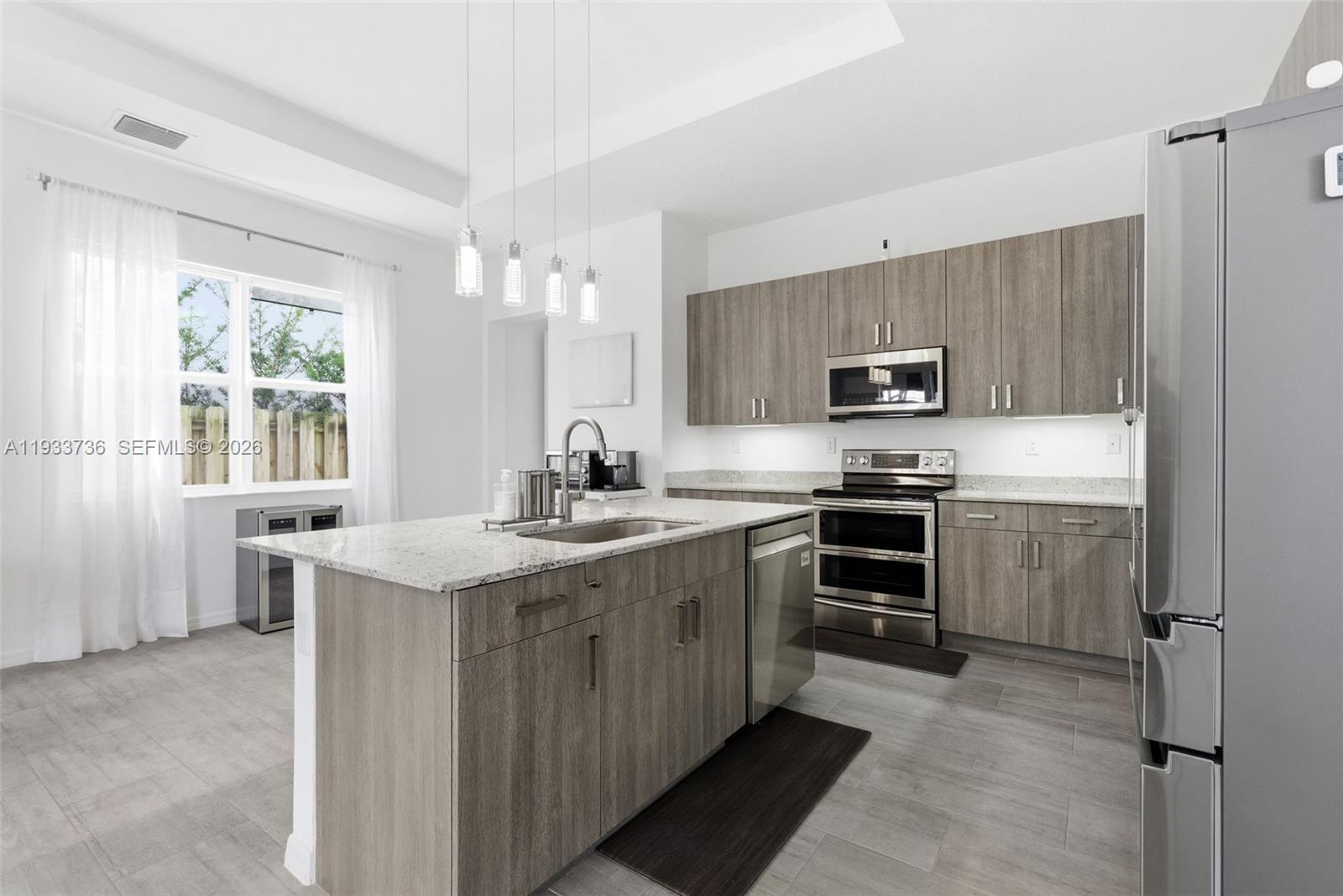 VENETIAN PARC WEST - Residential Lease
