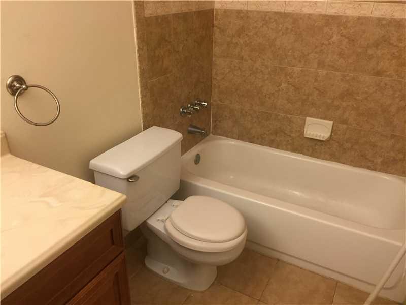 VENETIAN PALMS CONDO - Residential Lease