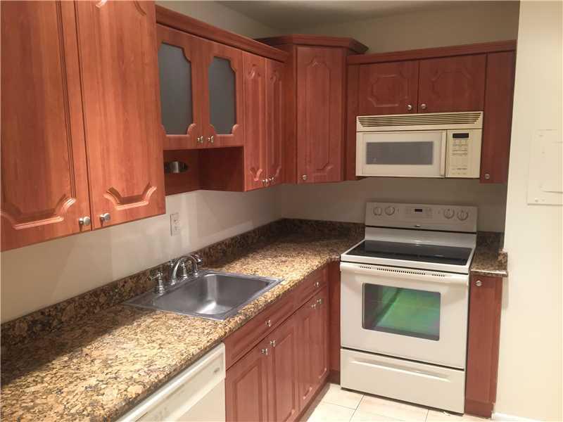 VENETIAN PALMS CONDO - Residential Lease