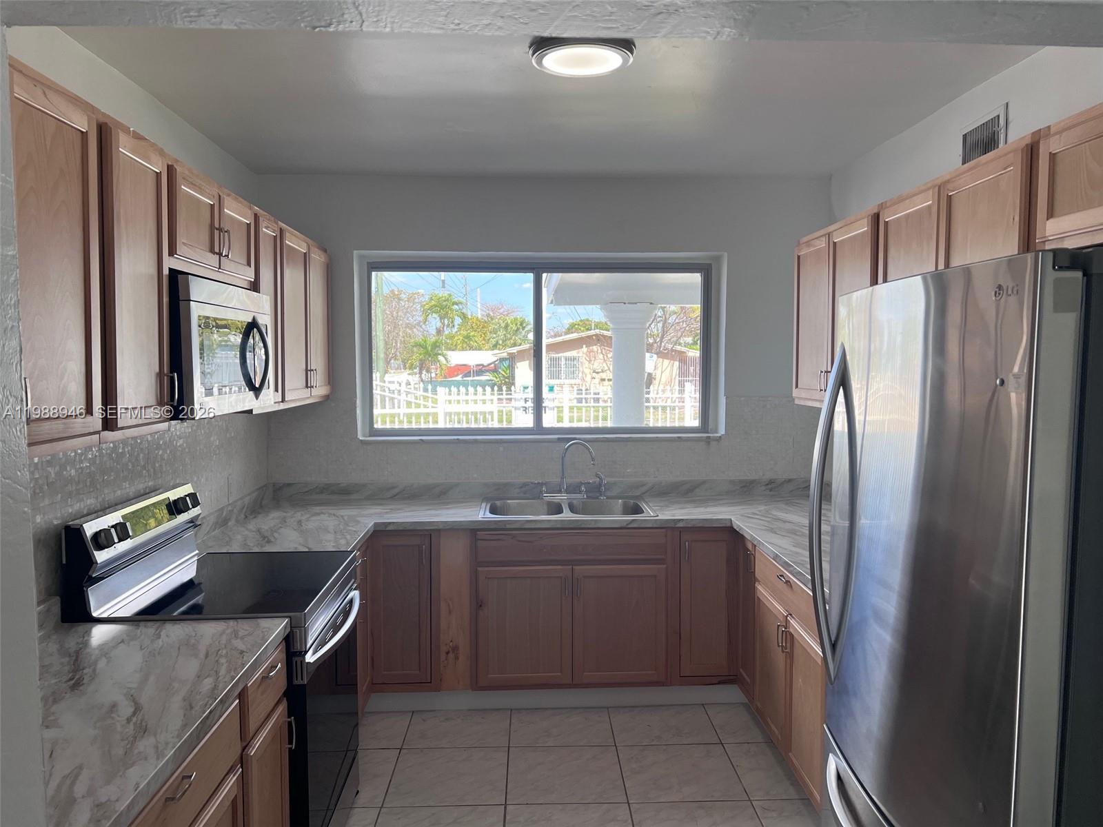 MELROSE HEIGHTS 3RD ADDN - Residential