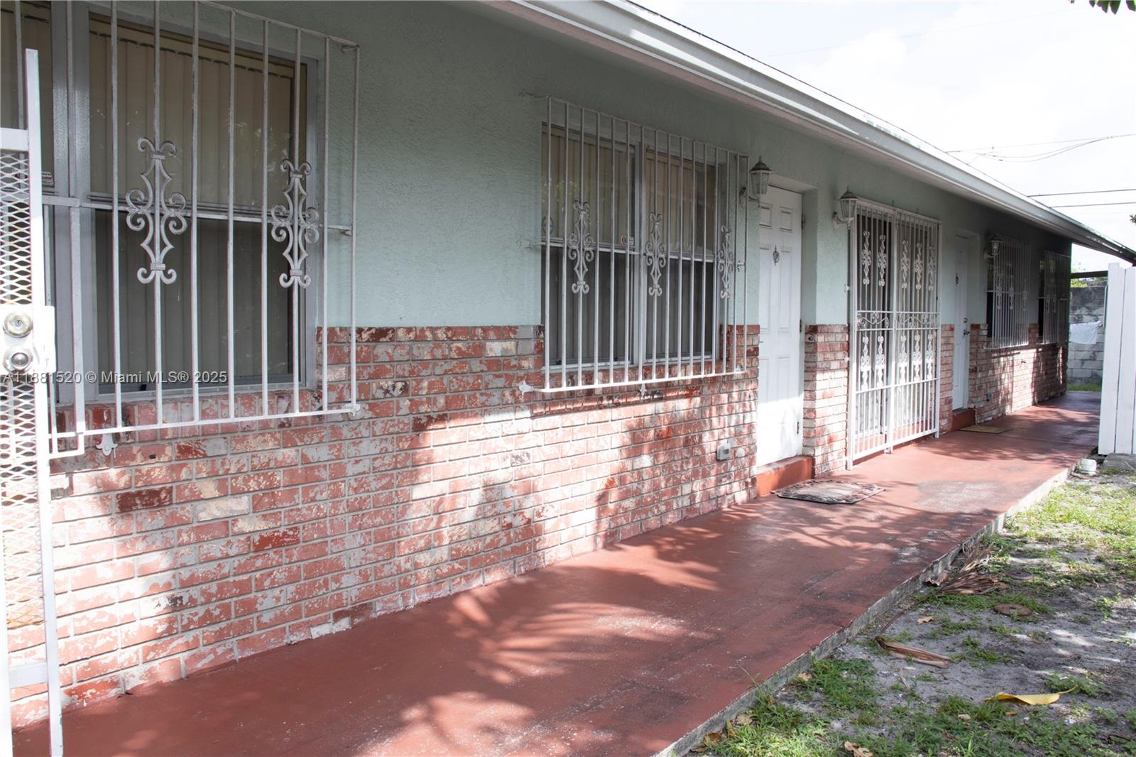 RIVERLAND VILLAGE PARK - Residential Income