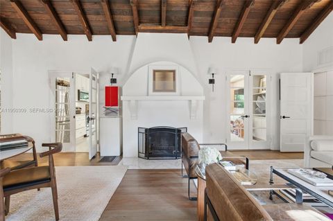 453 NE 89th St El Portal FL 33138