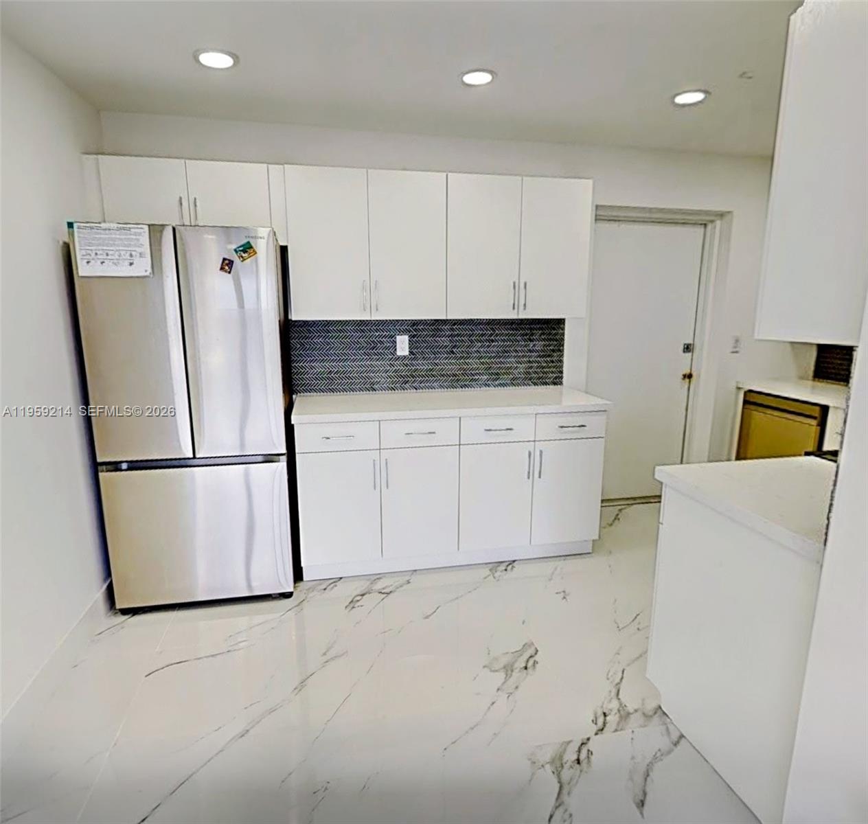 ANDOR PLAZA CONDO - Residential